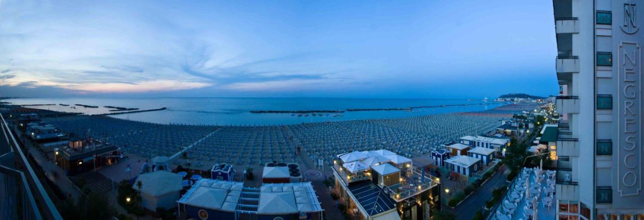 Hotel Negresco Cattolica Esterno foto