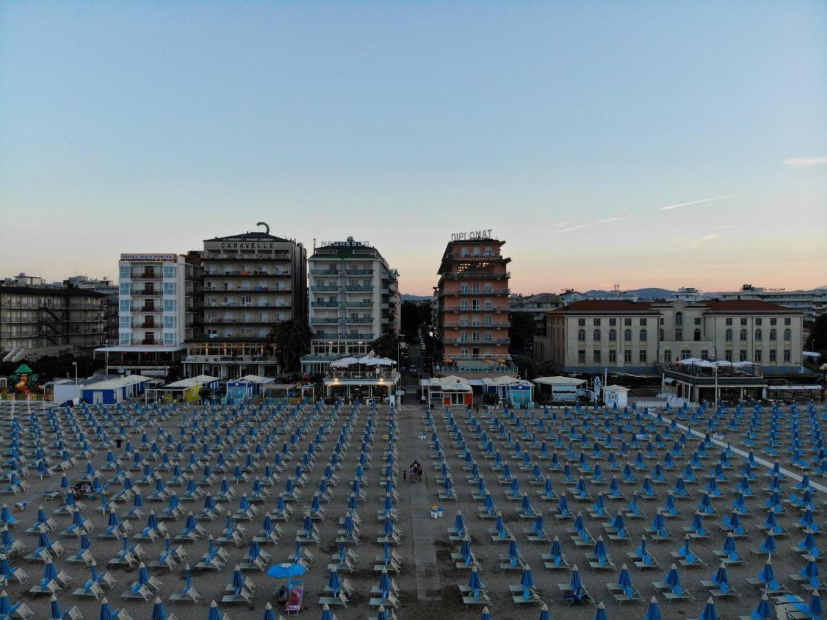 Hotel Negresco Cattolica Esterno foto