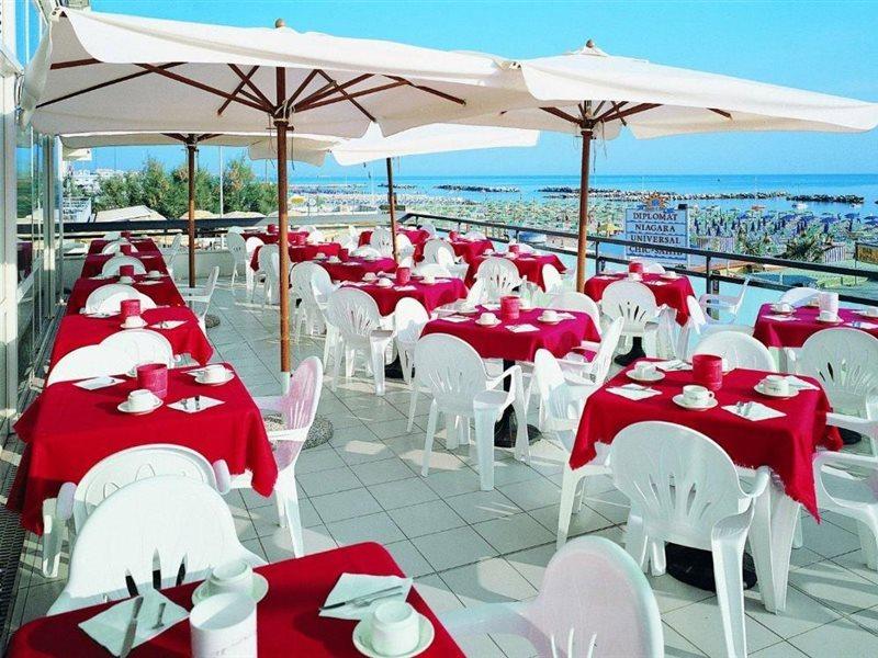 Hotel Negresco Cattolica Esterno foto