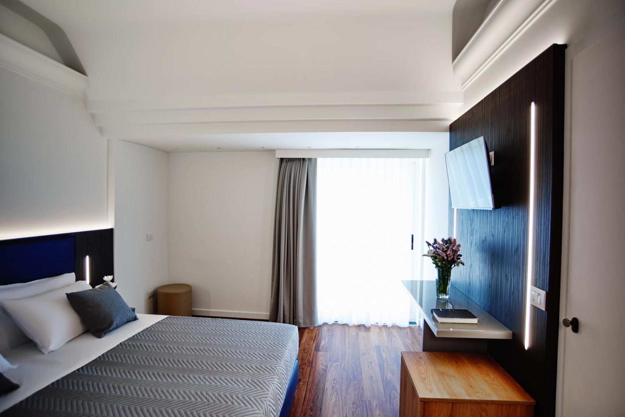 Hotel Negresco Cattolica Esterno foto