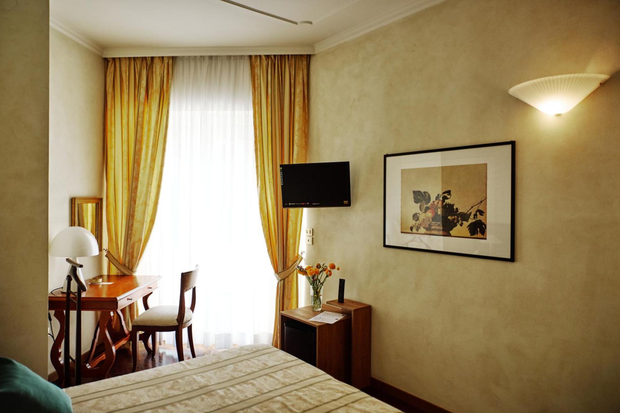 Hotel Negresco Cattolica Esterno foto
