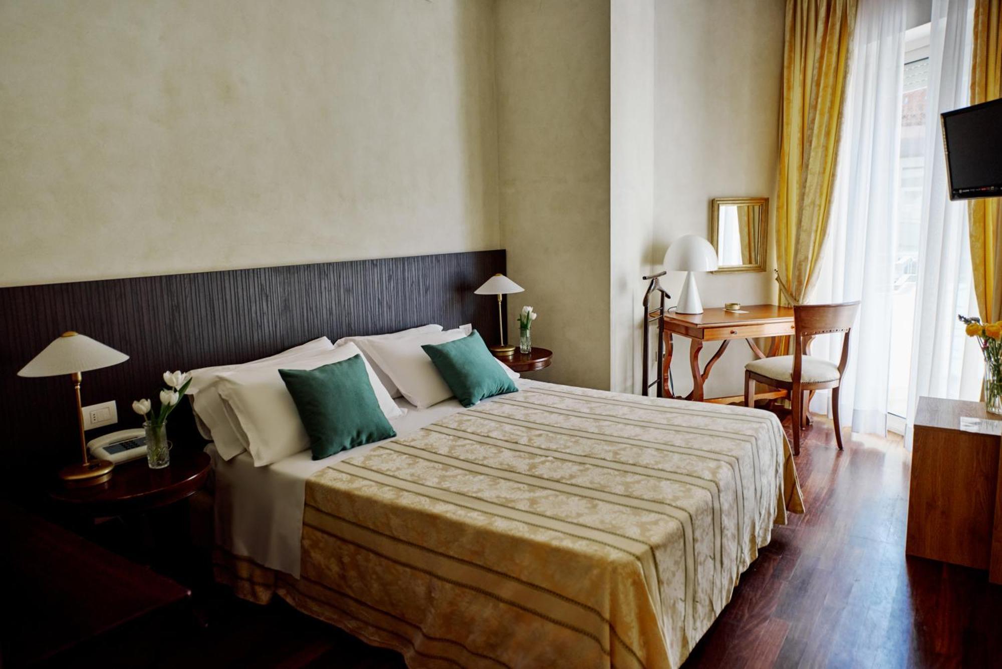 Hotel Negresco Cattolica Esterno foto