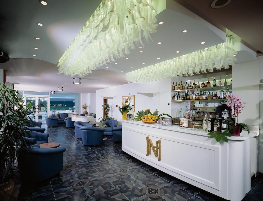 Hotel Negresco Cattolica Esterno foto